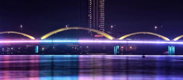 时间线摘录:选秀二公排名海报像素对不上官网,粉丝把两版叠成透图